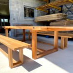 Table en chêne massif à piètement rectangulaire avec bancs et rallonge (1)